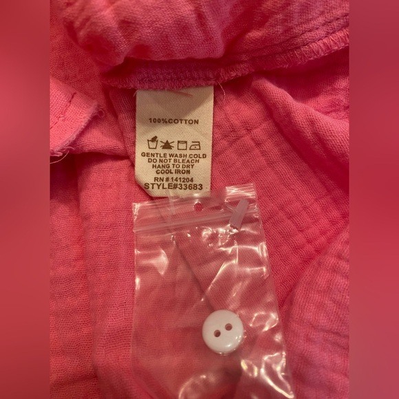 NEW HEM & THREAD Gauze Button Up Shirt Summer Heat Candy Pink Size Medium - Picture 7 of 7